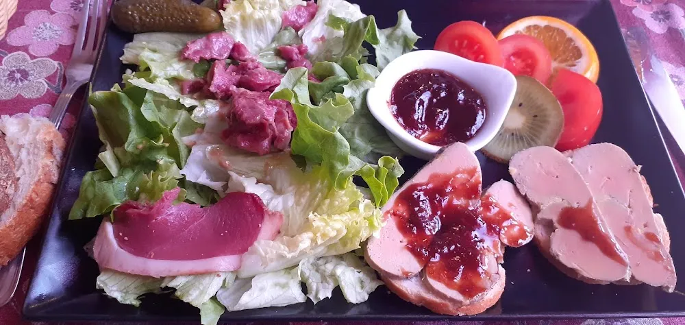 Foie Gras Accompagné de Sa Salade